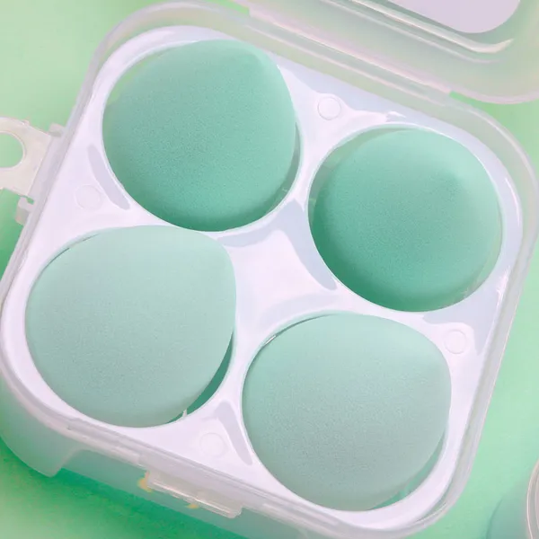 Vegan beauty blender sponges displayed in a PET box