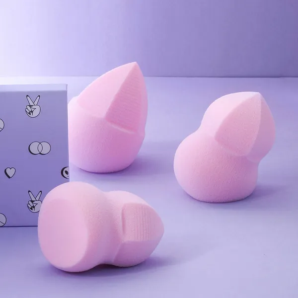 3-in-1 Precision Makeup Sponge with slant cuts for detailed application